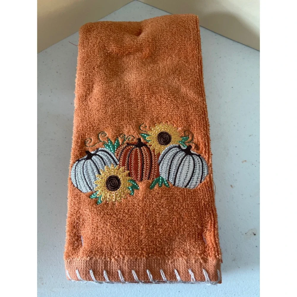 Set of 2 Fall Pumpkin Sunflower Guest Towels Burnt Orange 100% Cotton 12x18